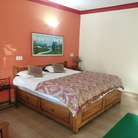 The Royal Mountain Hotel Ranikhet Exterior photo