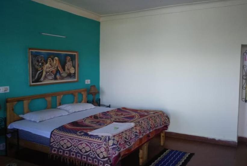 The Royal Mountain Hotel Ranikhet Exterior photo